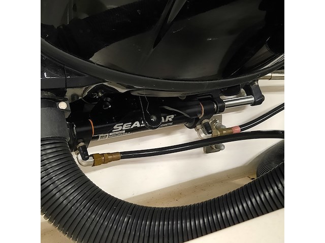 Consoleboot met 2x suzuki df150ap (2021) en kalf 3000-83l boottrailer, esr marine, sporty 24, 2022 - afbeelding 6 van  142