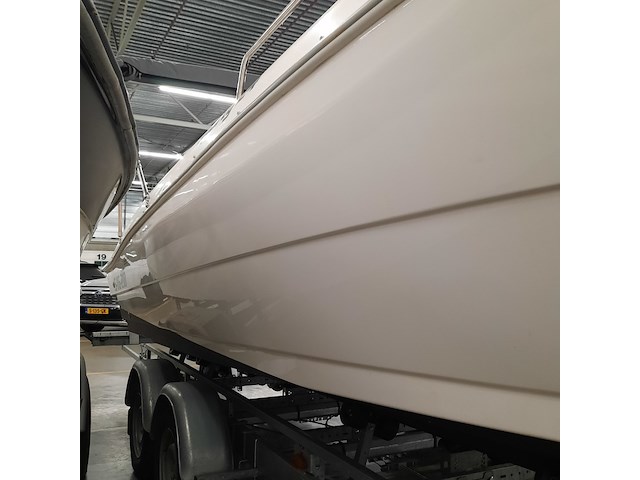 Consoleboot met 2x suzuki df150ap (2021) en kalf 3000-83l boottrailer, esr marine, sporty 24, 2022 - afbeelding 10 van  142