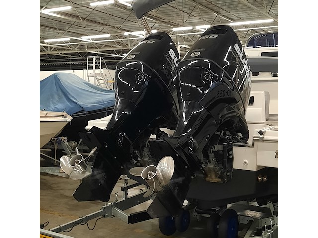 Consoleboot met 2x suzuki df150ap (2021) en kalf 3000-83l boottrailer, esr marine, sporty 24, 2022 - afbeelding 29 van  142