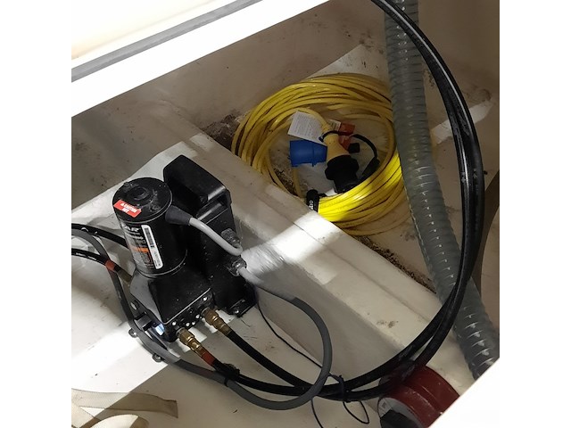 Consoleboot met 2x suzuki df150ap (2021) en kalf 3000-83l boottrailer, esr marine, sporty 24, 2022 - afbeelding 38 van  142