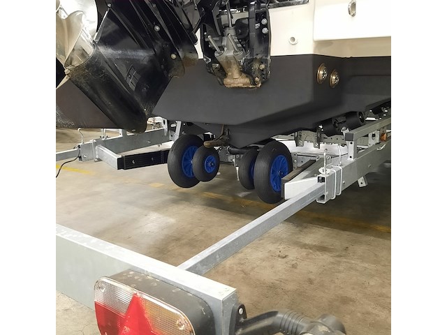 Consoleboot met 2x suzuki df150ap (2021) en kalf 3000-83l boottrailer, esr marine, sporty 24, 2022 - afbeelding 56 van  142