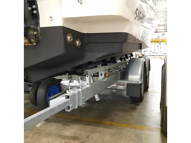 Consoleboot met 2x suzuki df150ap (2021) en kalf 3000-83l boottrailer, esr marine, sporty 24, 2022 - afbeelding 58 van  142