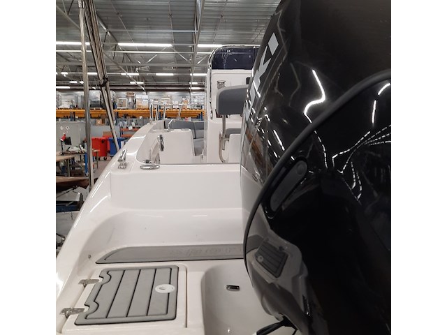 Consoleboot met 2x suzuki df150ap (2021) en kalf 3000-83l boottrailer, esr marine, sporty 24, 2022 - afbeelding 60 van  142