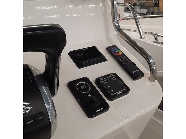 Consoleboot met 2x suzuki df150ap (2021) en kalf 3000-83l boottrailer, esr marine, sporty 24, 2022 - afbeelding 73 van  142