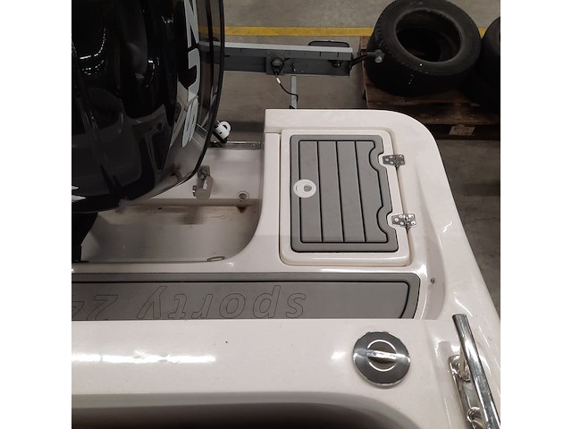Consoleboot met 2x suzuki df150ap (2021) en kalf 3000-83l boottrailer, esr marine, sporty 24, 2022 - afbeelding 98 van  142