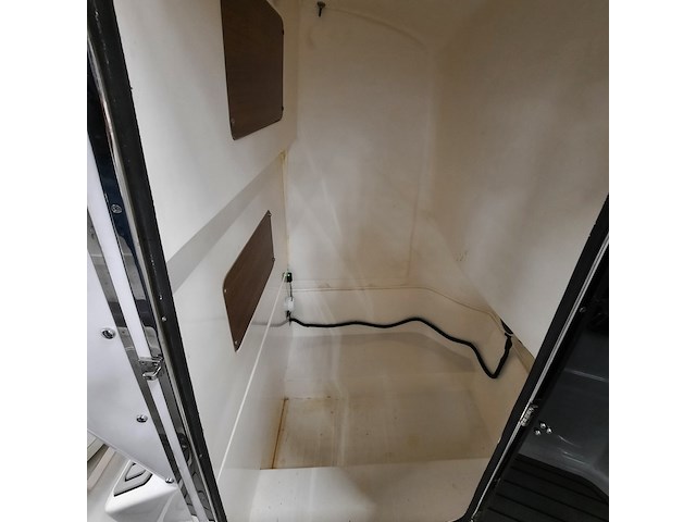 Consoleboot met 2x suzuki df150ap (2021) en kalf 3000-83l boottrailer, esr marine, sporty 24, 2022 - afbeelding 102 van  142