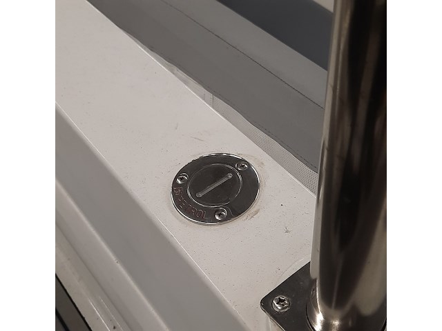 Consoleboot met 2x suzuki df150ap (2021) en kalf 3000-83l boottrailer, esr marine, sporty 24, 2022 - afbeelding 108 van  142