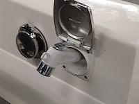 Consoleboot met 2x suzuki df150ap (2021) en kalf 3000-83l boottrailer, esr marine, sporty 24, 2022 - afbeelding 109 van  142