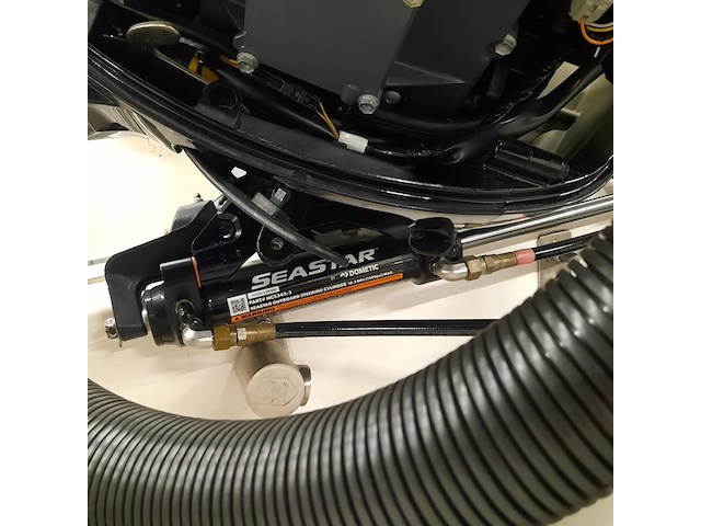 Consoleboot met 2x suzuki df150ap (2021) en kalf 3000-83l boottrailer, esr marine, sporty 24, 2022 - afbeelding 133 van  142