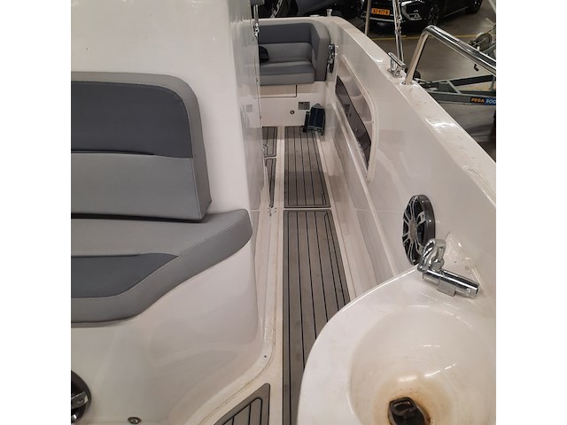 Consoleboot met 2x suzuki df150ap (2021) en kalf 3000-83l boottrailer, esr marine, sporty 24, 2022 - afbeelding 138 van  142