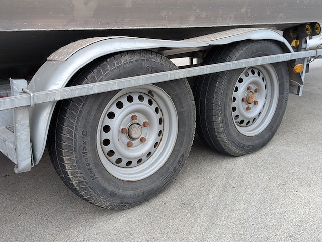 Consoleboot, twister, 600 pro, 2007, met buitenboordmotor, honda bf135a op boottrailer, pega zb2000/600 - afbeelding 30 van  45