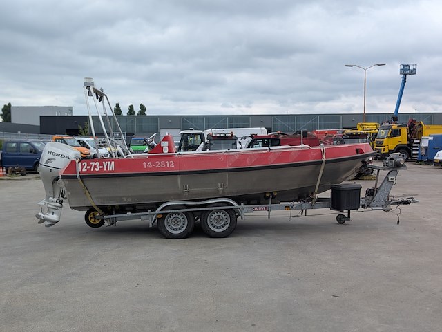 Consoleboot, twister, 600 pro, 2007, met buitenboordmotor, honda bf135a op boottrailer, pega zb2000/600 - afbeelding 42 van  45