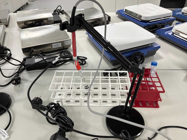 Consort c3040 multi-parameter analyzer - afbeelding 3 van  4