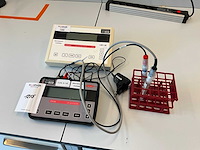 Consort laboratorium meetapparatuur (2x) - afbeelding 1 van  8