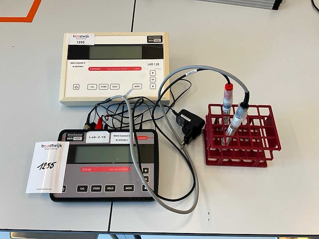 Consort laboratorium meetapparatuur (2x) - afbeelding 3 van  8