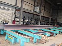 Constructiebalken en restanten in hal 2 w.o. h-balken (h50), hoeklijnen, hoekstukken, kokers, strips, etc. - afbeelding 6 van  11