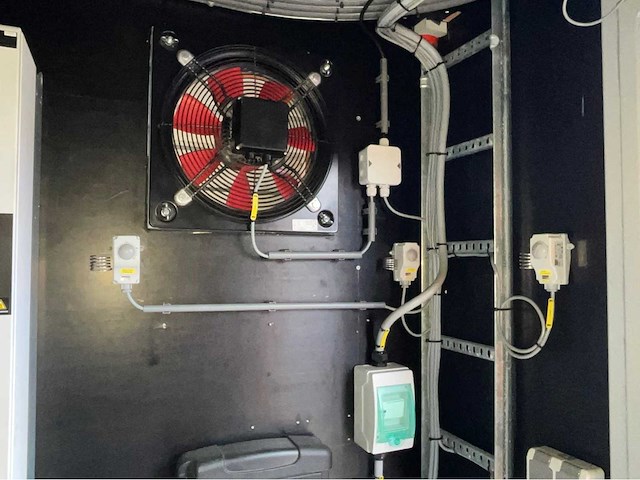 Container 10 ft. plc besturing 4x45kw - afbeelding 13 van  44