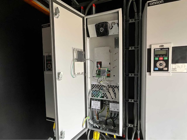 Container 10 ft. plc besturing 4x45kw - afbeelding 27 van  44