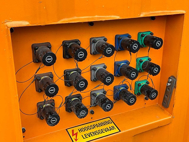 Container 10 ft. plc besturing 4x45kw - afbeelding 38 van  44