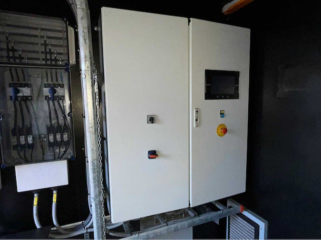 Container 10 ft. plc besturing 4x45kw - afbeelding 41 van  44