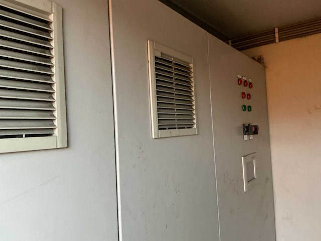 Container 5ft plc besturing 2x45kw - afbeelding 19 van  22