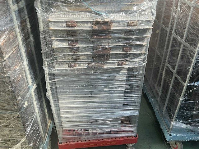 Container bakblikken en toebehoren (4x) - afbeelding 2 van  7