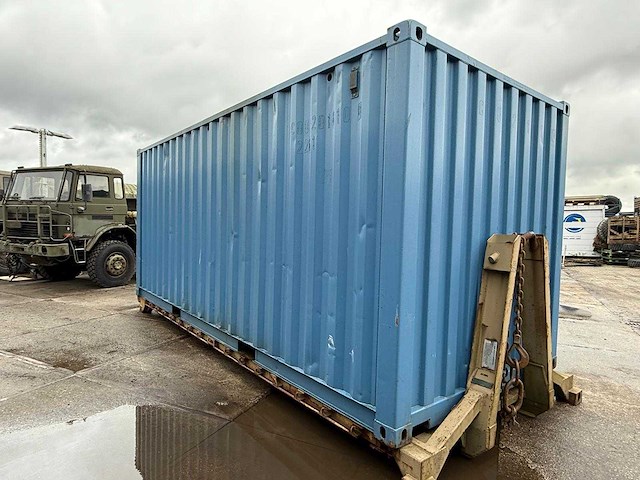 Container met haakarm - vrachtwagen onderdeel - afbeelding 1 van  7