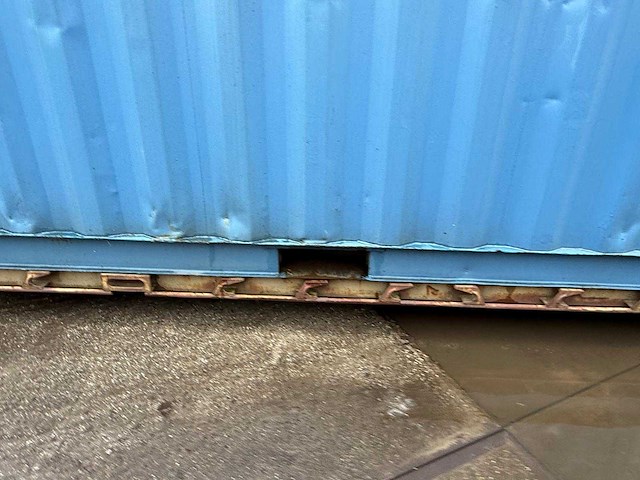 Container met haakarm - vrachtwagen onderdeel - afbeelding 2 van  7