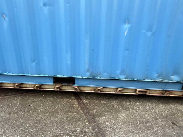 Container met haakarm - vrachtwagen onderdeel - afbeelding 3 van  7