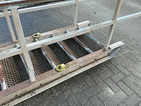 Container oplooptrap - afbeelding 5 van  5