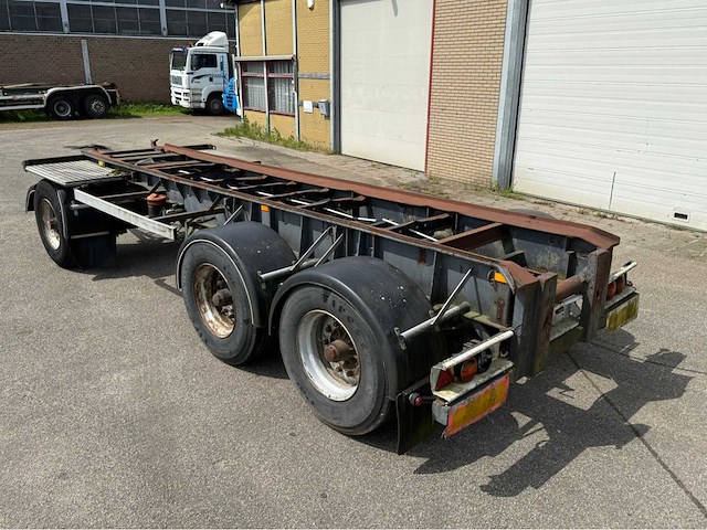 Containeraanhangwagen - afbeelding 1 van  21