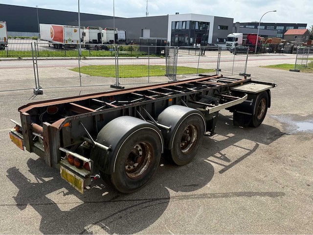 Containeraanhangwagen - afbeelding 12 van  21