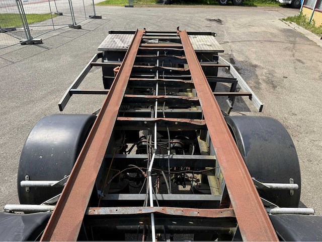 Containeraanhangwagen - afbeelding 18 van  21
