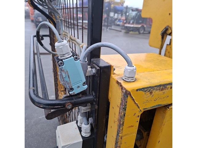 Containerkantelaar/ laadsysteem, stansz, 2010.045, 2010 - afbeelding 5 van  22