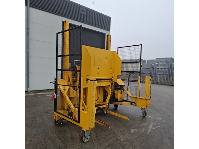 Containerkantelaar/ laadsysteem, stansz, 2010.045, 2010 - afbeelding 12 van  22