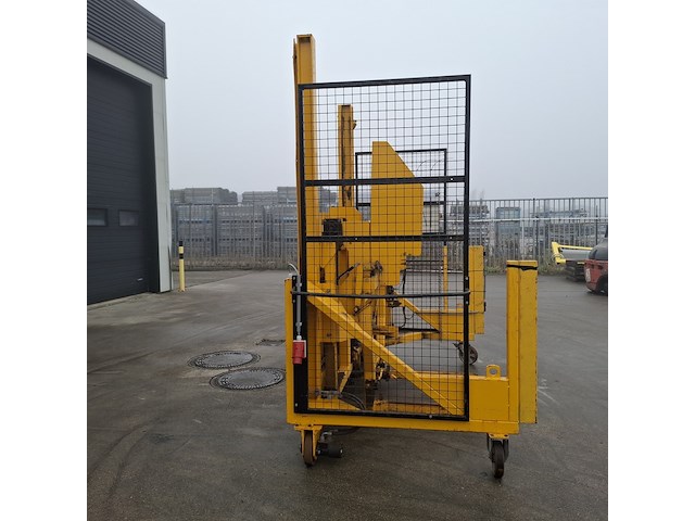 Containerkantelaar/ laadsysteem, stansz, 2010.045, 2010 - afbeelding 16 van  22