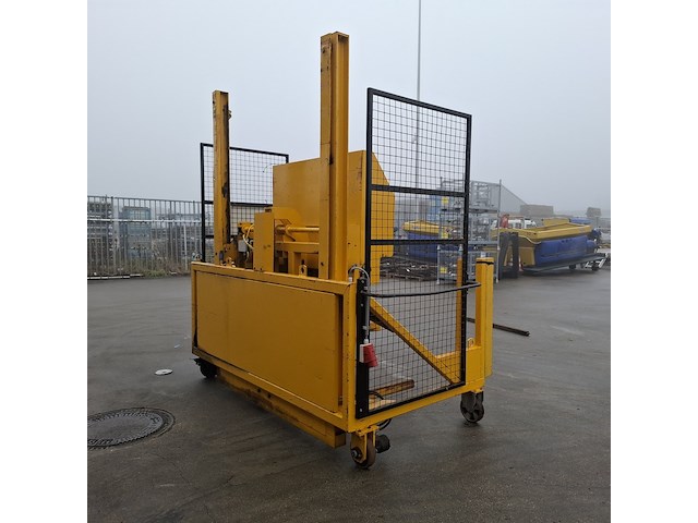 Containerkantelaar/ laadsysteem, stansz, 2010.045, 2010 - afbeelding 17 van  22