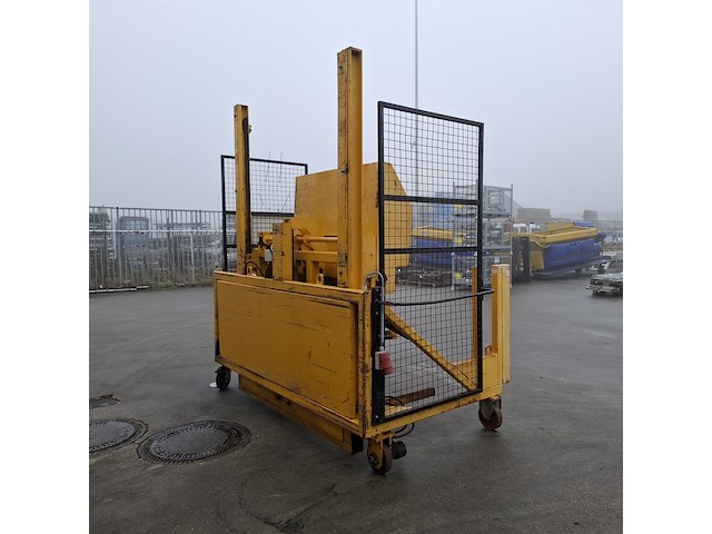 Containerkantelaar/ laadsysteem, stansz, 2010.046, 2010 - afbeelding 18 van  23