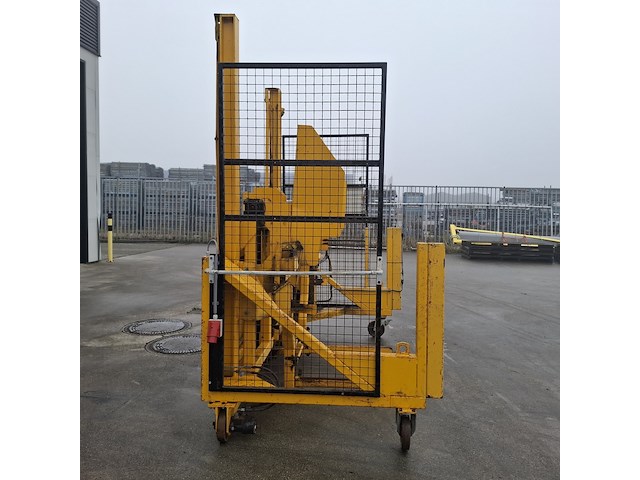 Containerkantelaar/ laadsysteem, stansz, ha 22kw, 2010 - afbeelding 15 van  21