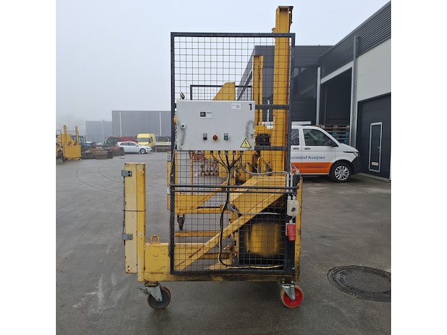 Containerkantelaar/ laadsysteem, stansz, ha 22kw, 2010 - afbeelding 19 van  21