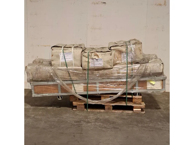Containeroverkapping, kroftman - afbeelding 1 van  6
