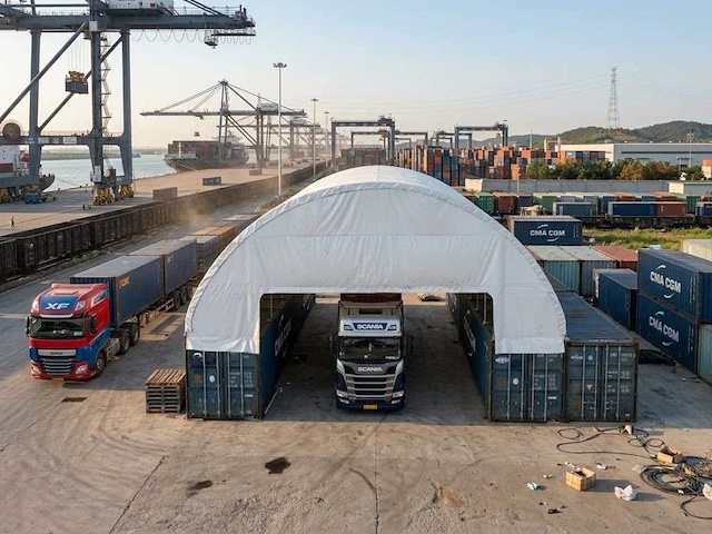 Containeroverkapping / opslagshelter 18x24x4,5 meter / c608015s - afbeelding 1 van  4