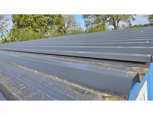Containerunits met kleed en sanitair voorzieningen - afbeelding 9 van  48