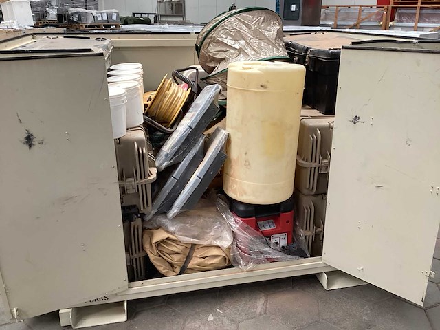 Contamination set - afbeelding 26 van  28