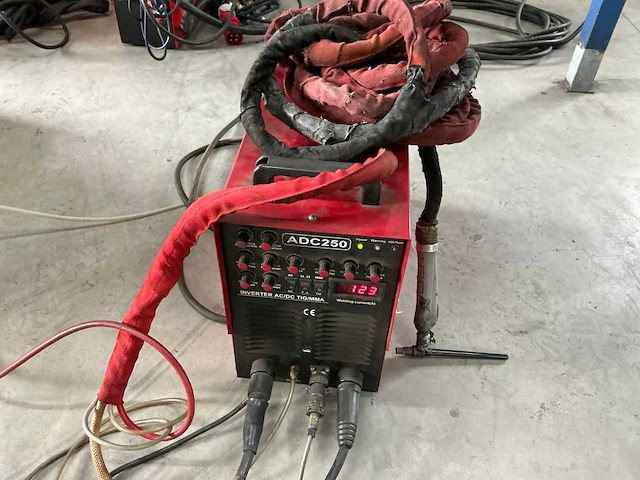 Conti-weld adc250 ac/dc tig lasmachine - afbeelding 1 van  1