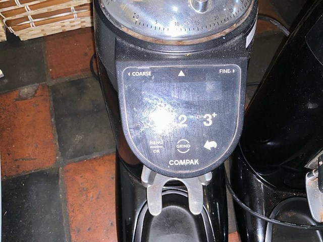Conti x-one 2g espressomachine / koffiemachine met molens (faillissement) - afbeelding 5 van  14
