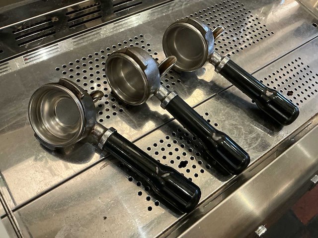 Conti x-one 2g espressomachine / koffiemachine met molens (faillissement) - afbeelding 10 van  14