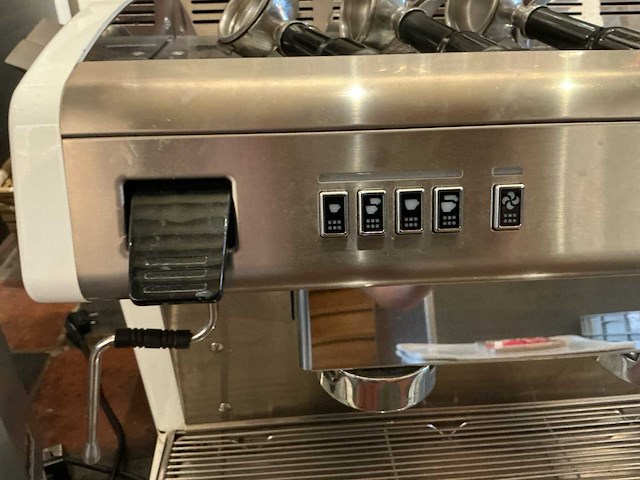 Conti x-one 2g espressomachine / koffiemachine met molens (faillissement) - afbeelding 12 van  14