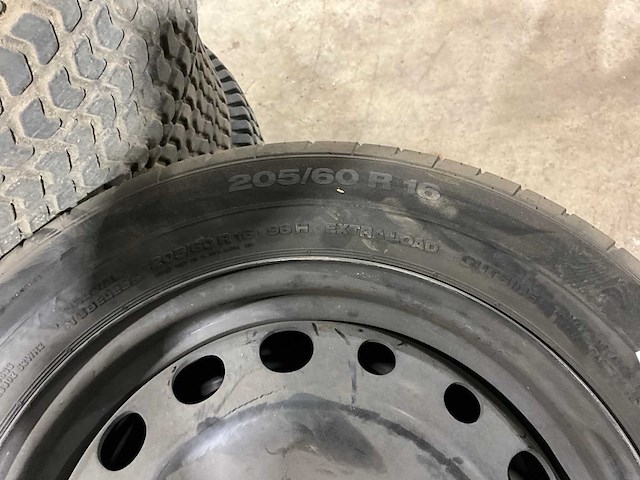 Continentaal contipremiumcontact 2 205/60r16 autoband (4x) - afbeelding 8 van  12