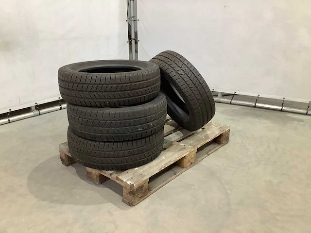 Continental - mercedes - autobanden - afbeelding 2 van  7